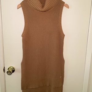 Guess Sleeveless Sweater like New
